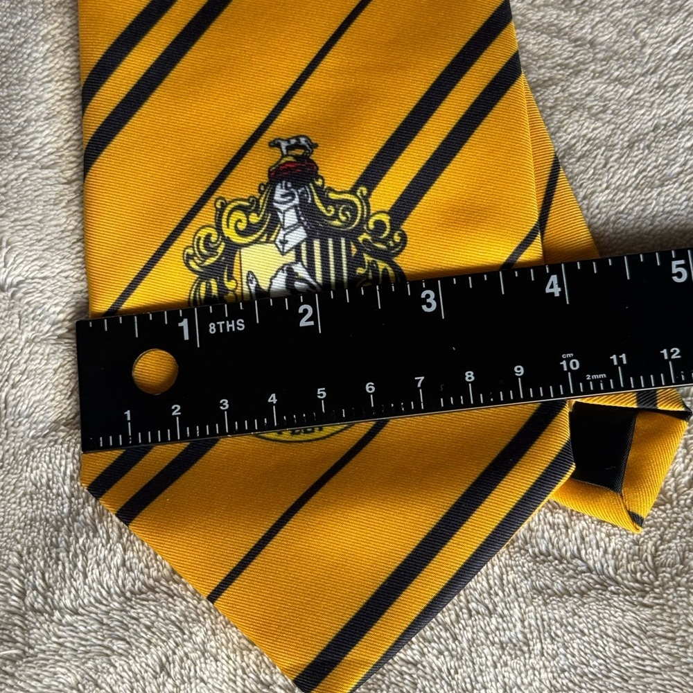 Official Harry Potter Hufflepuff House Crest Striped Yellow & Black Cosplay Tie‎ - Picture 5 of 7